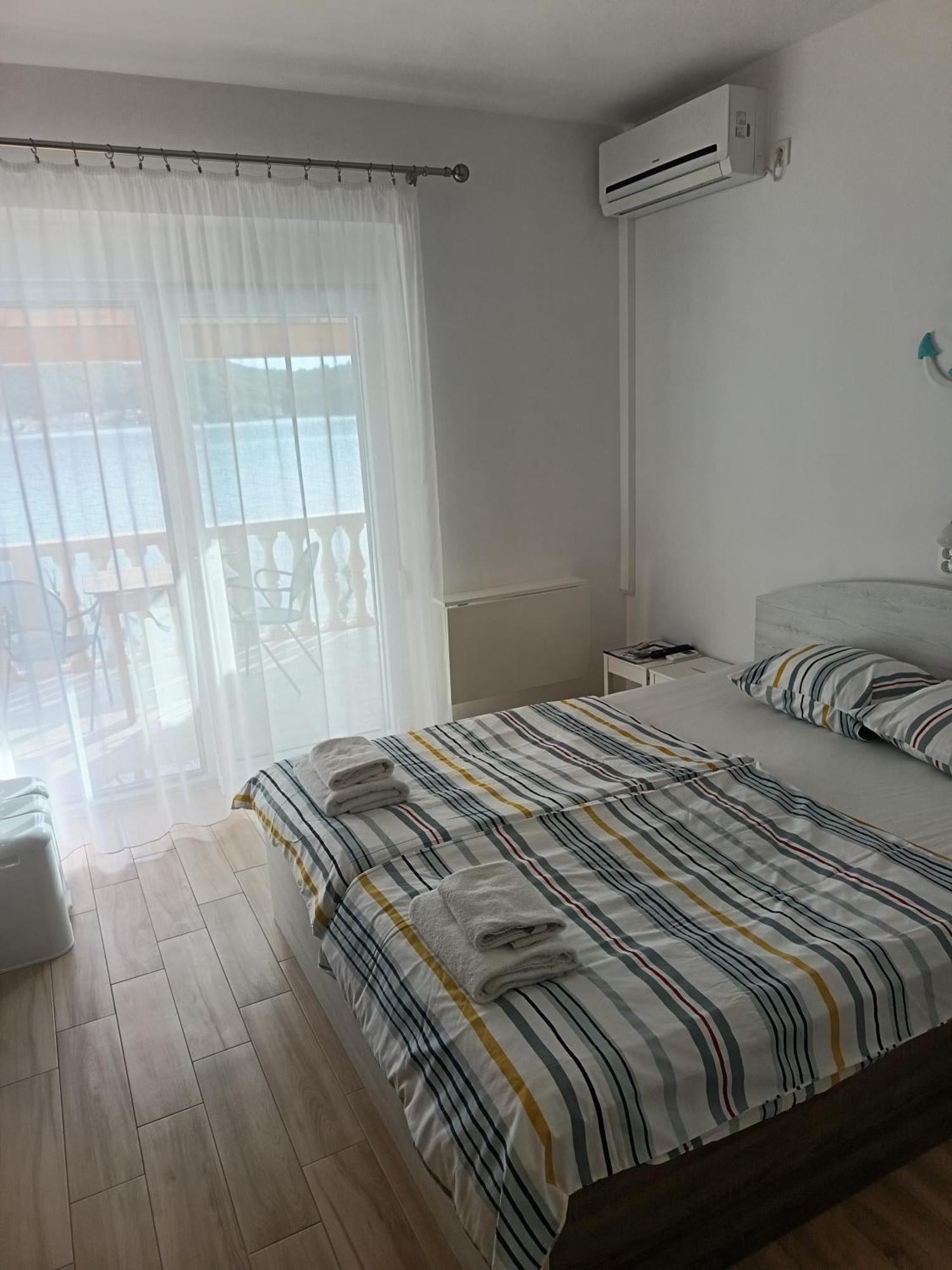 Apartmani Andela Kordic Супетарска Драга Екстериор снимка